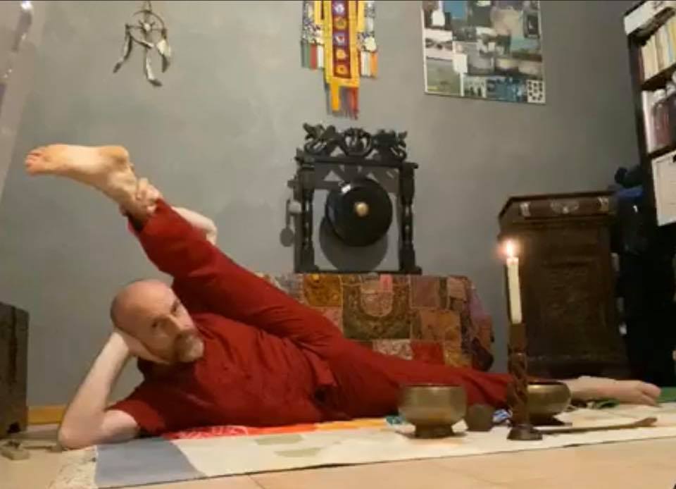 yoga con di cristian sinisi